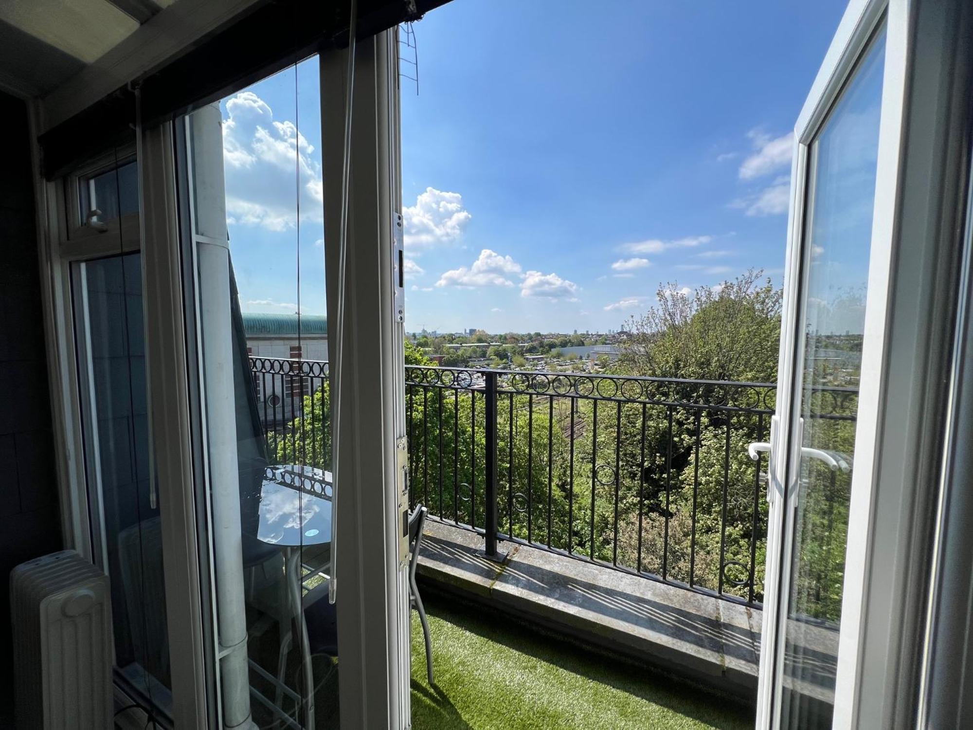Comfy 2 Bedroom Apartments - Finchley Road, Londyn Zewnętrze zdjęcie