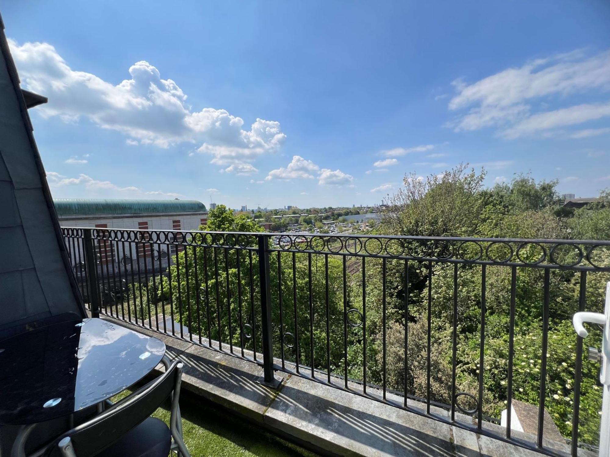 Comfy 2 Bedroom Apartments - Finchley Road, Londyn Zewnętrze zdjęcie